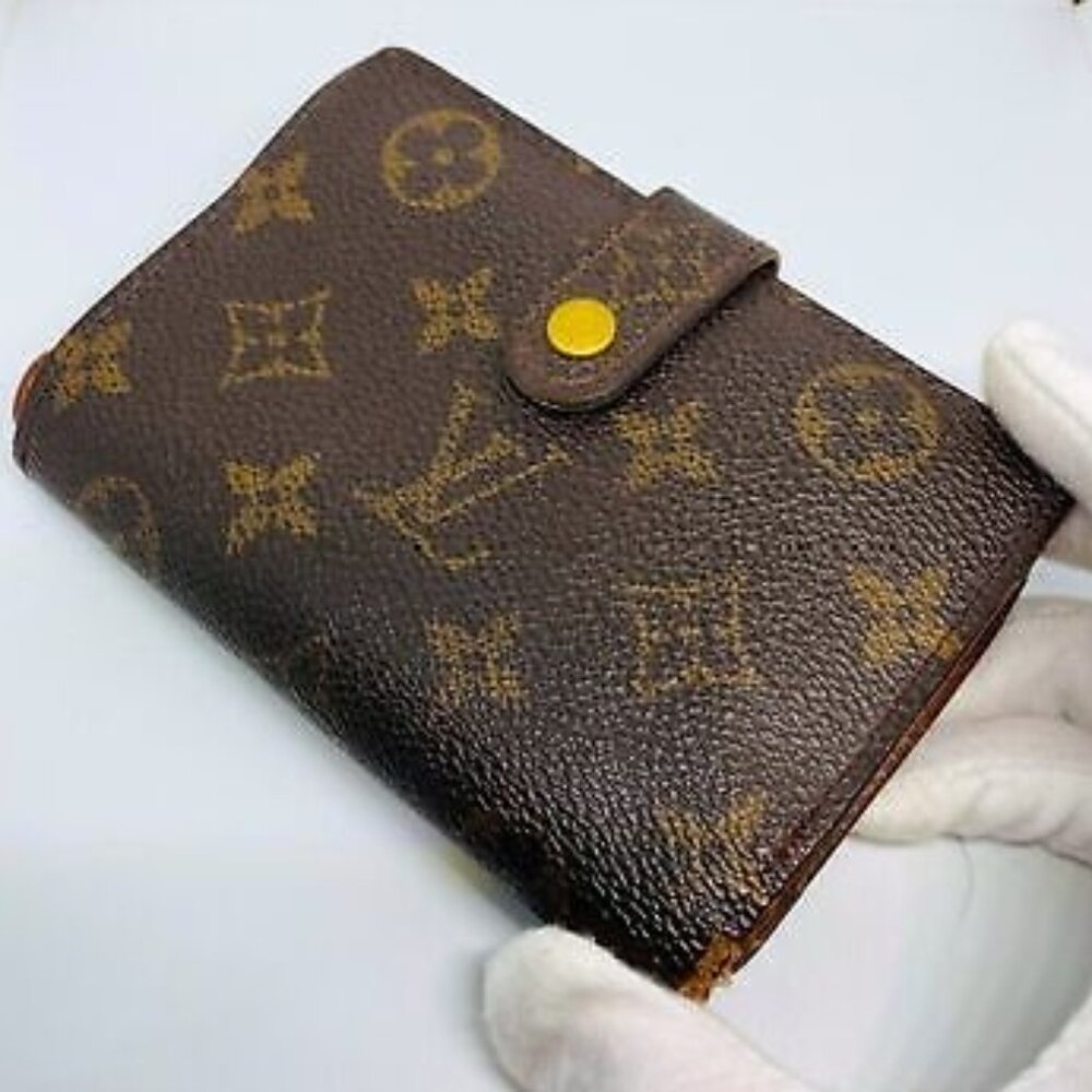 Louis Vuitton Monogram clasp wallet